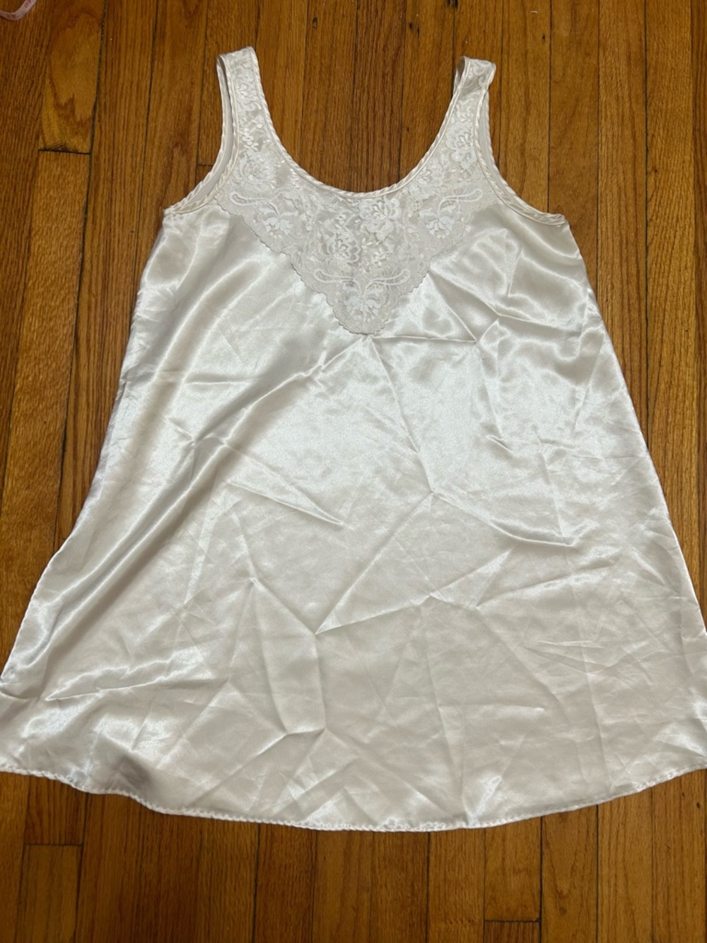 Vintage 70s 80s Lily of France Satin Nightie  w/Lace Trim Size Small